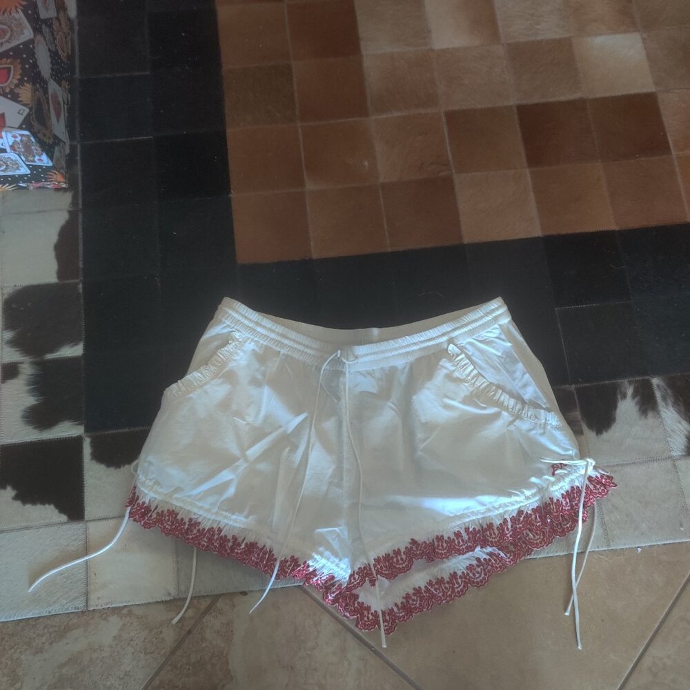 Damson Madder shorts size 20 UK New - Picture 1 of 4